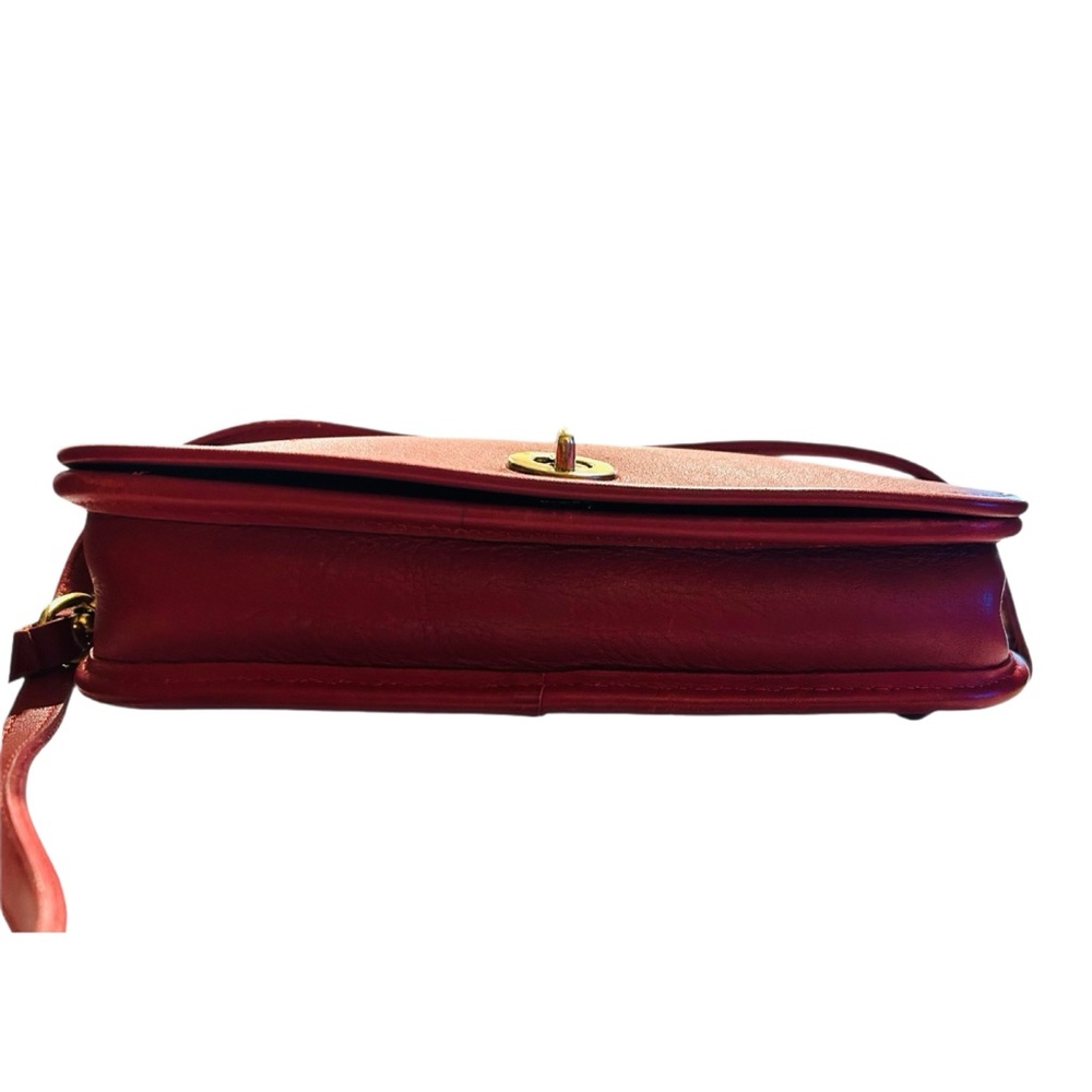Vintage Coach Turn-Lock Classic Red Leather Pocket Purse Crossbody Bag - Picture 6 of 12